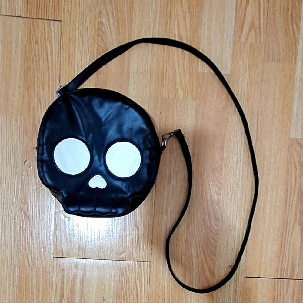 Aktudy Skull Crossbody Bag